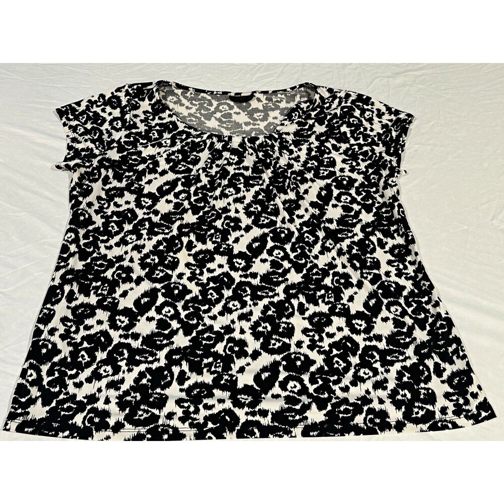 Worthington Women’s 2X Black & White Abstract Print Scoop Neck
